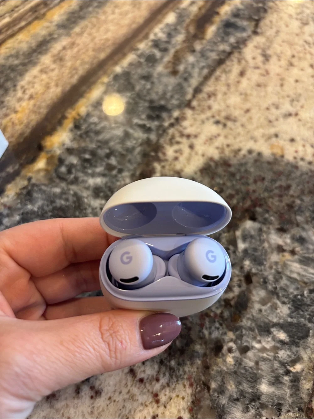 google Pixel Buds in Iris and White Charging Case NWT